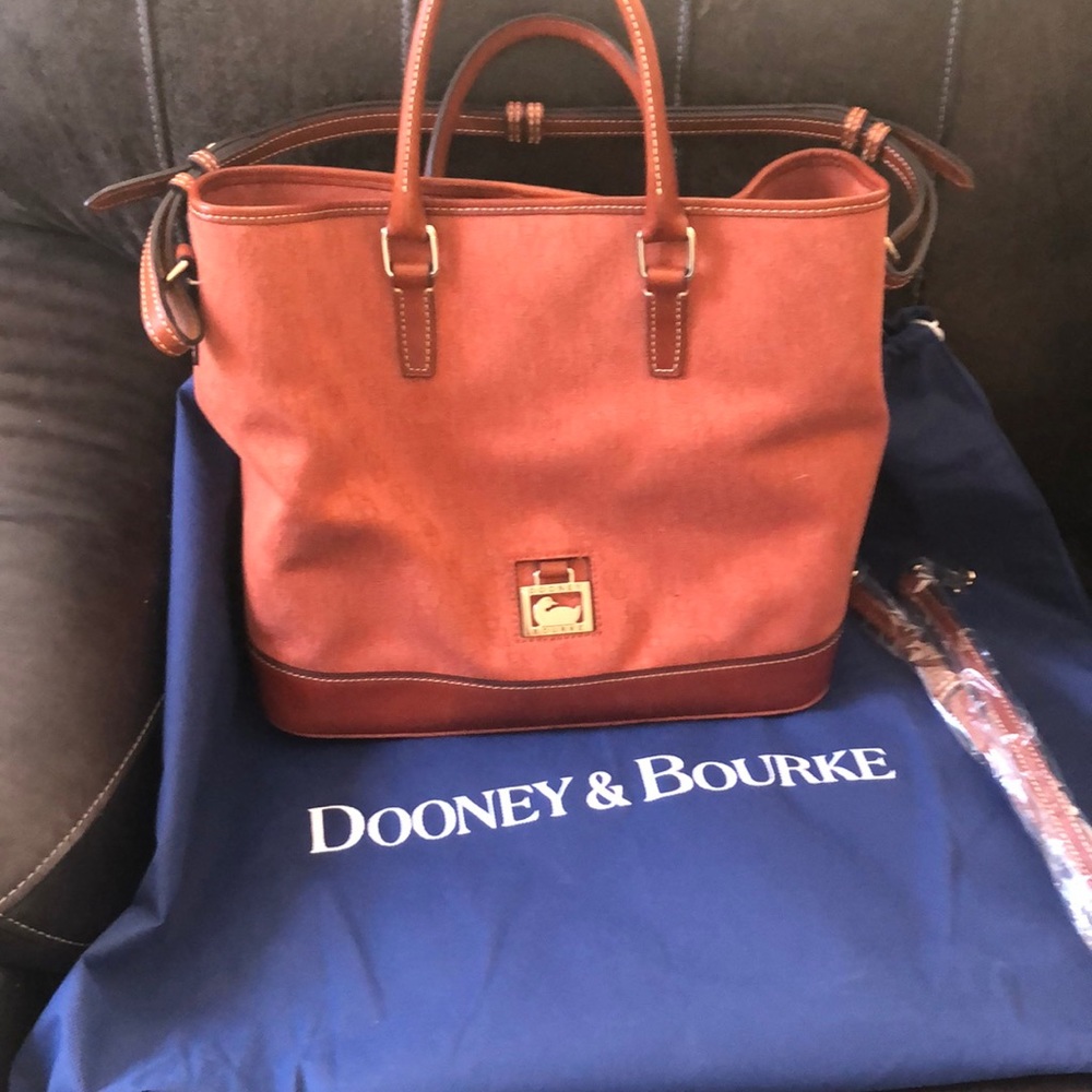 Dooney & Bourke Purse